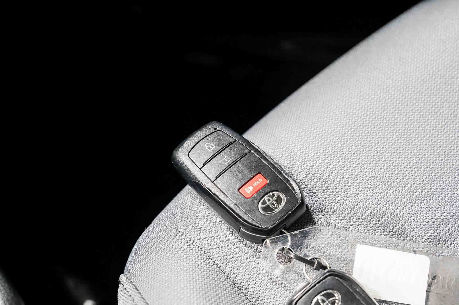 Certified 2024 Toyota Corolla Cross AWD Hybrid image 29