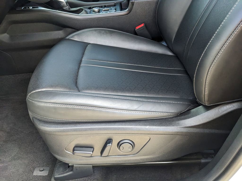 Certified 2023 Kia Sorento EX w/ Panoramic Sunroof Package image 23