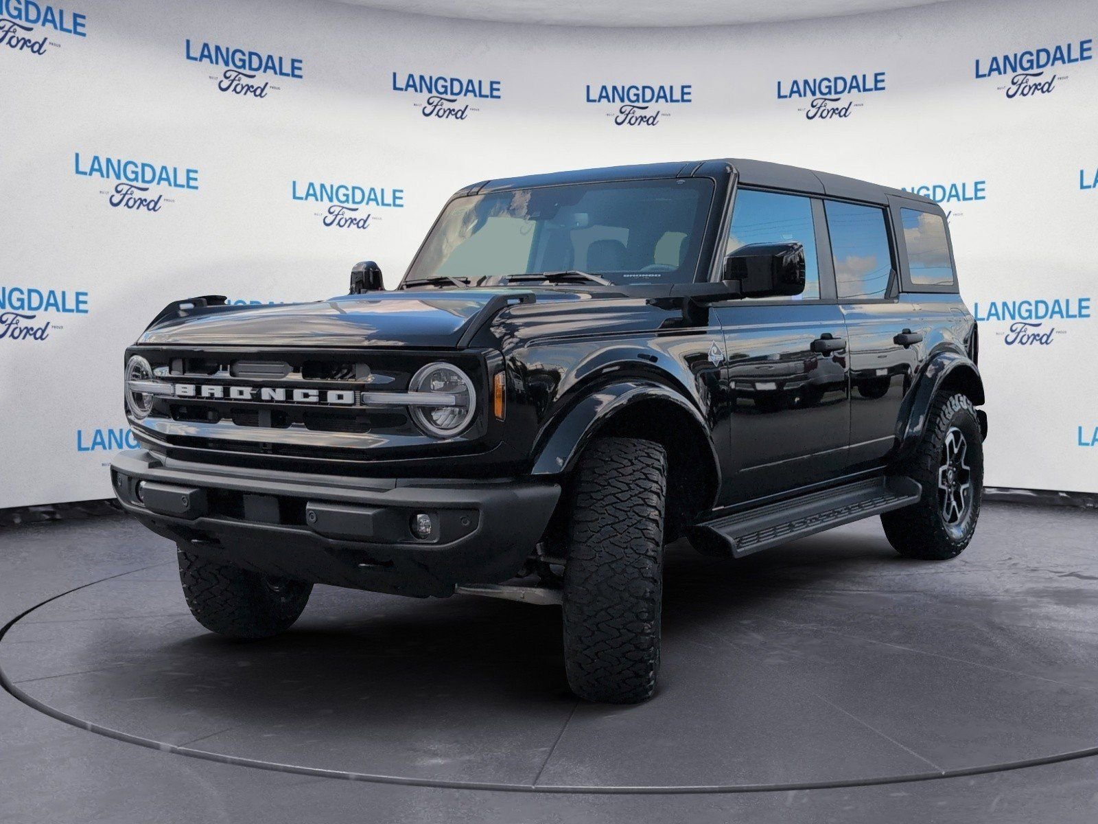 New 2026 Ford Bronco Outer Banks image 11