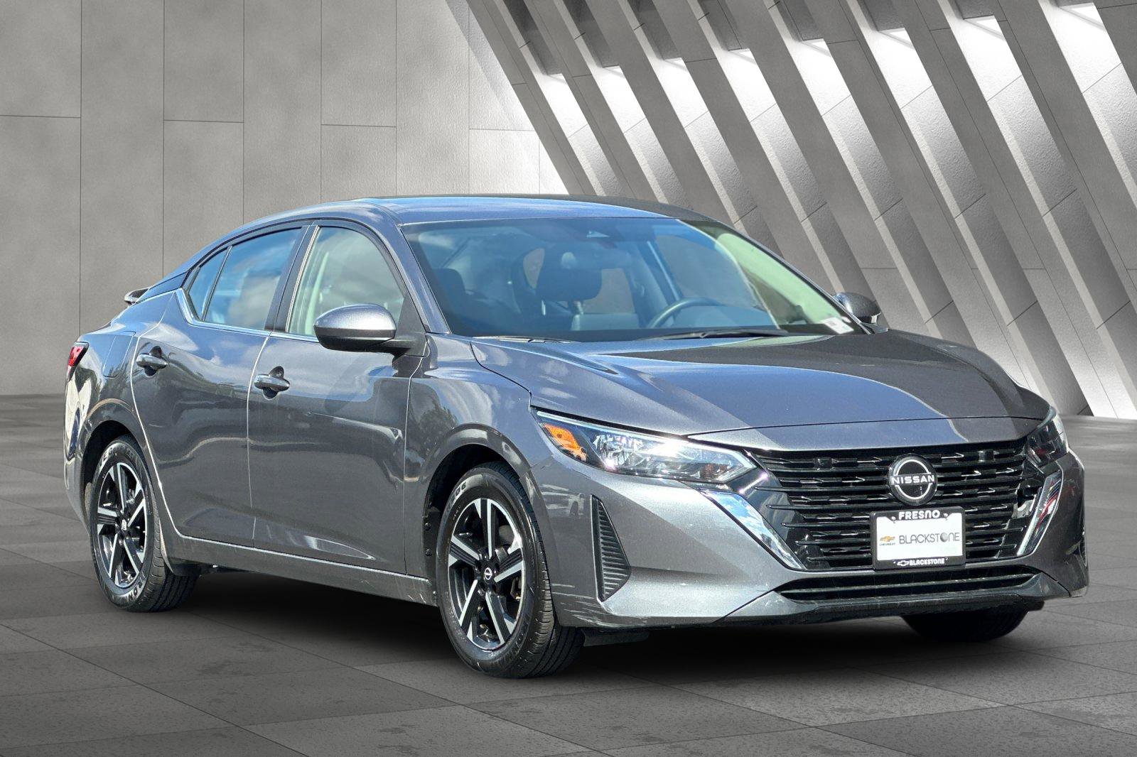 Used 2024 Nissan Sentra SV image 2