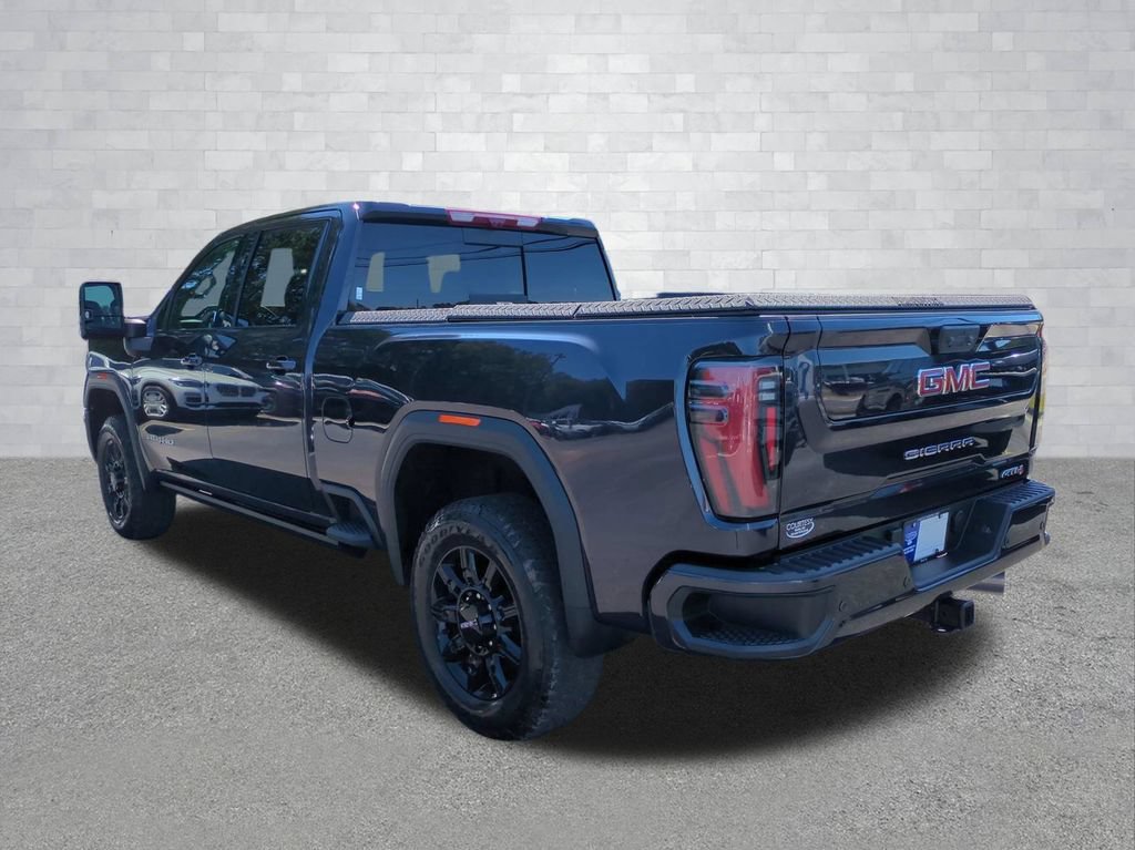 Used 2025 GMC Sierra 2500 AT4 w/ AT4 Premium Plus Package AWD/4WD image 7
