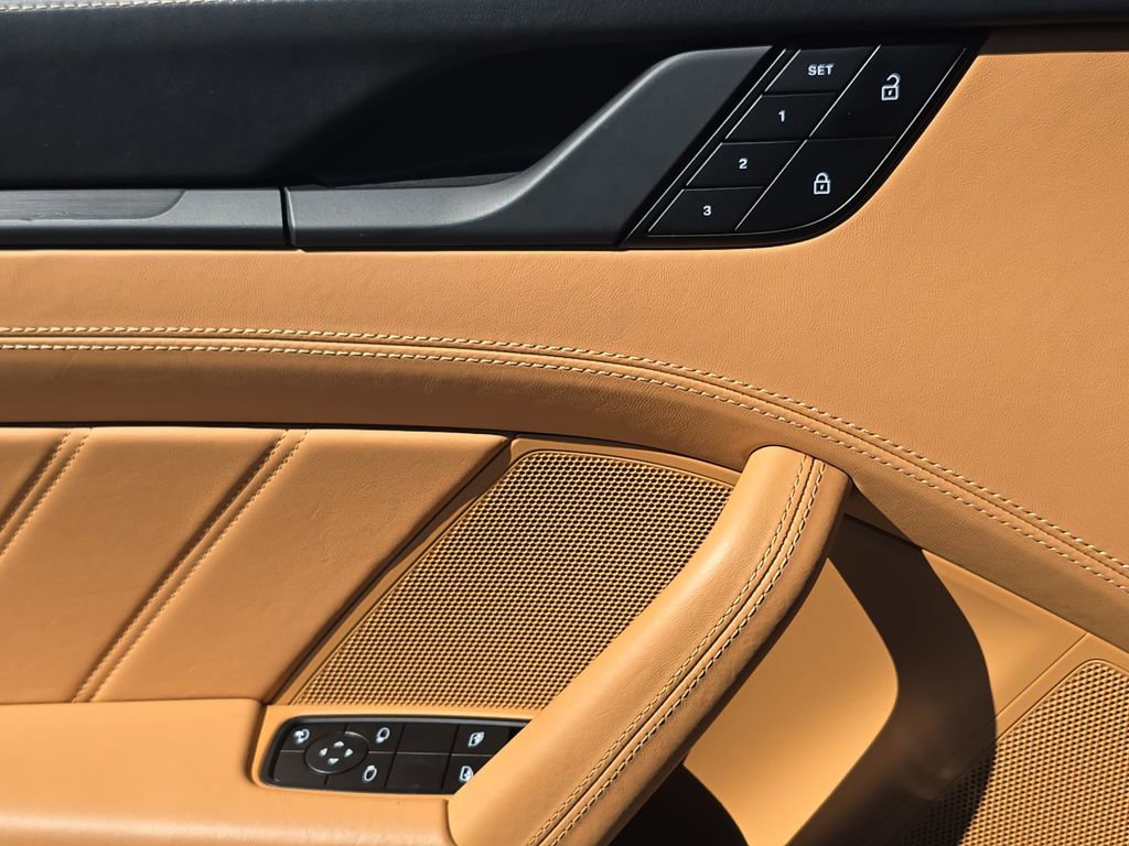 Used 2024 Porsche 911 Targa 4 GTS image 29