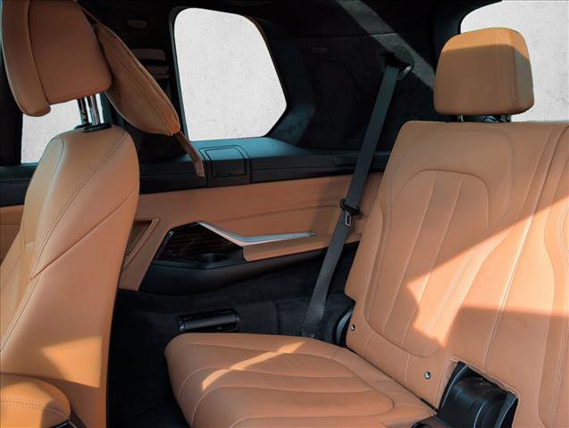 Used 2020 BMW X7 M50i AWD/4WD image 19