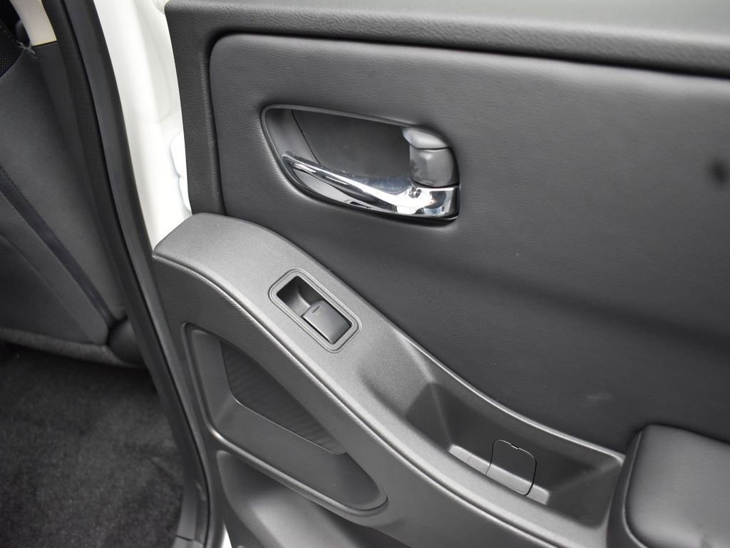 Used 2025 Nissan Frontier SV w/ Tow Package image 20