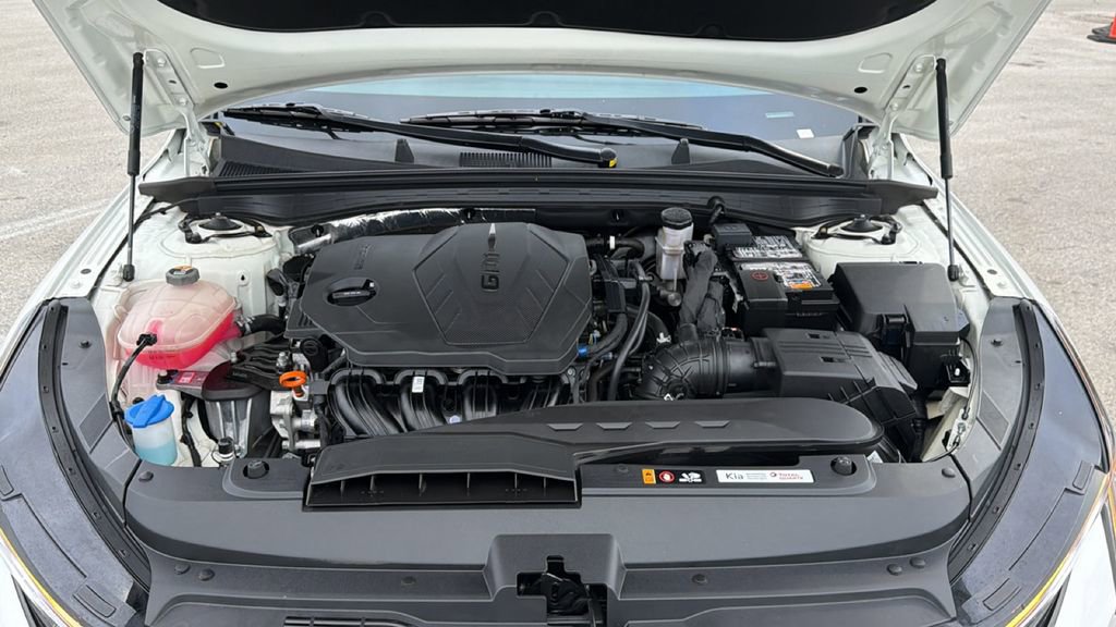 Used 2025 Kia K5 EX FWD image 31