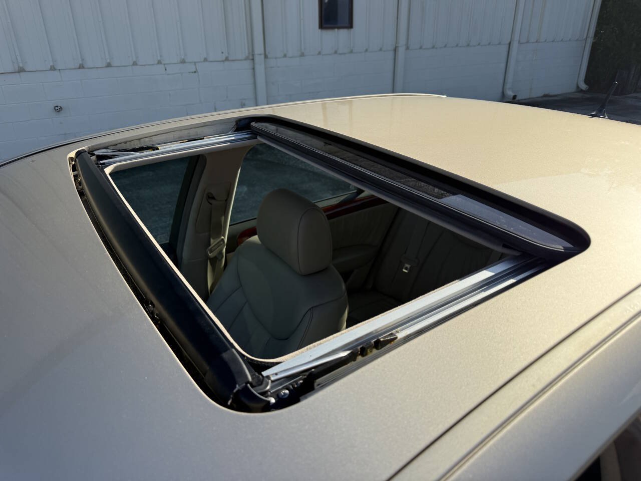 Used 2002 Lexus LS 430 RWD image 23