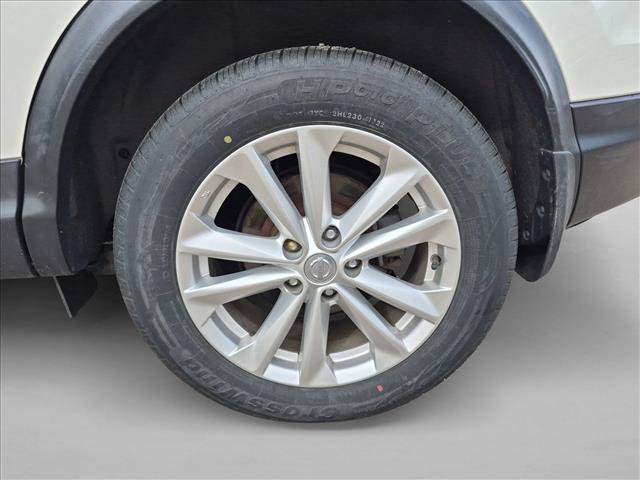 Used 2017 Nissan Rogue Sport SV w/ SV Premium Package AWD/4WD image 11