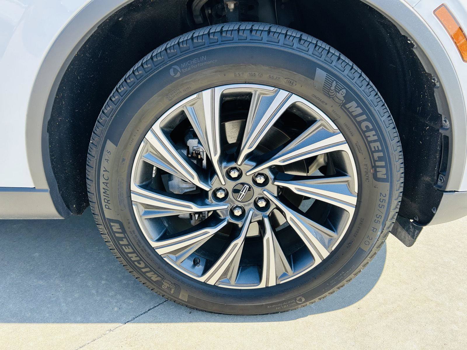 Used 2025 Lincoln Aviator AWD image 48