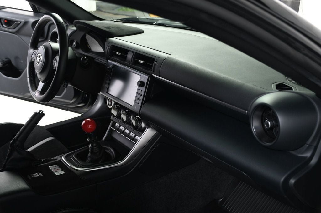 Used 2023 Toyota GR86 Premium RWD image 25