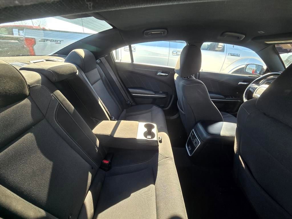 Used 2022 Dodge Charger SXT image 6
