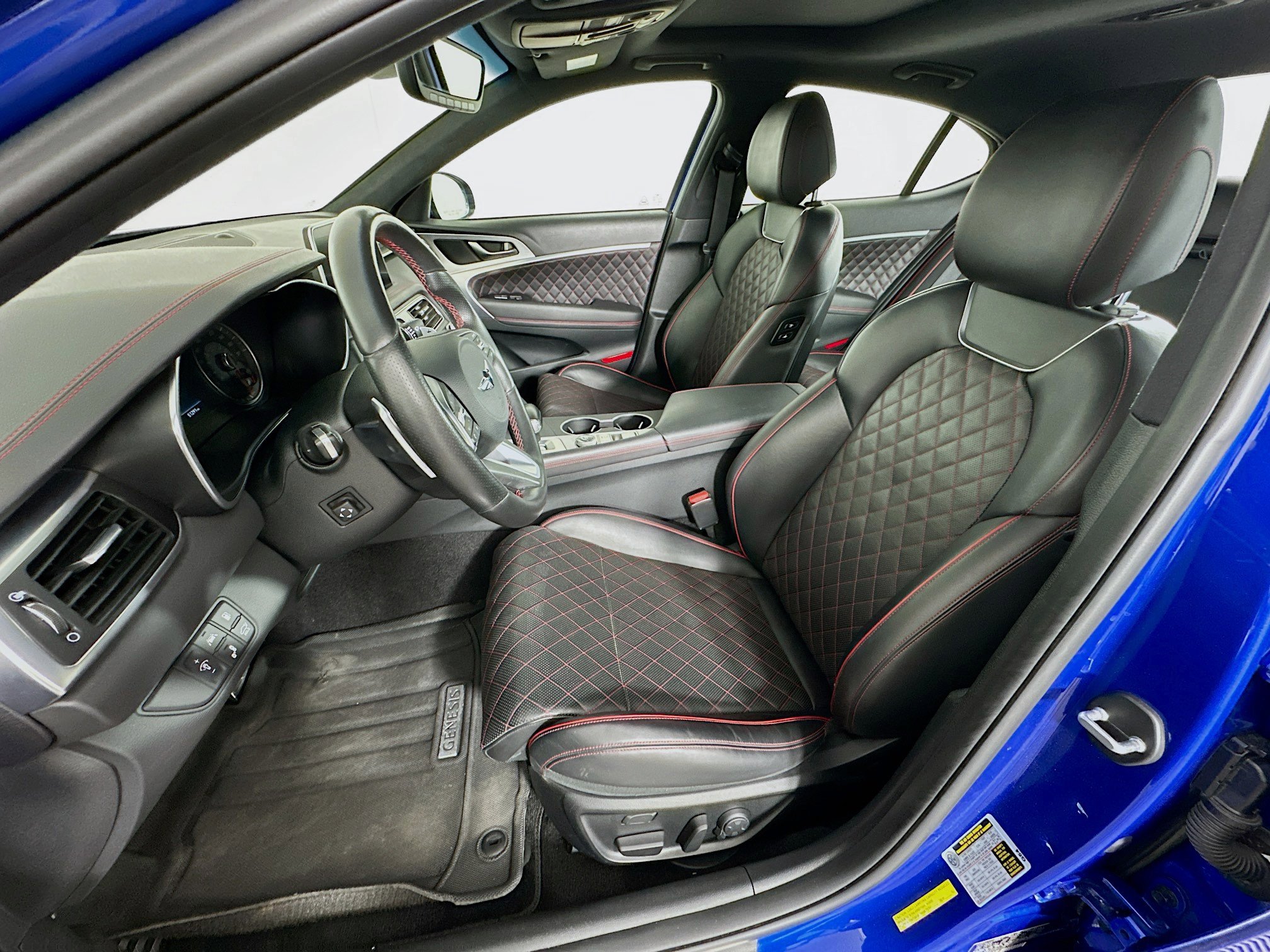 Used 2021 Genesis G70 3.3T w/ Sport Package image 13