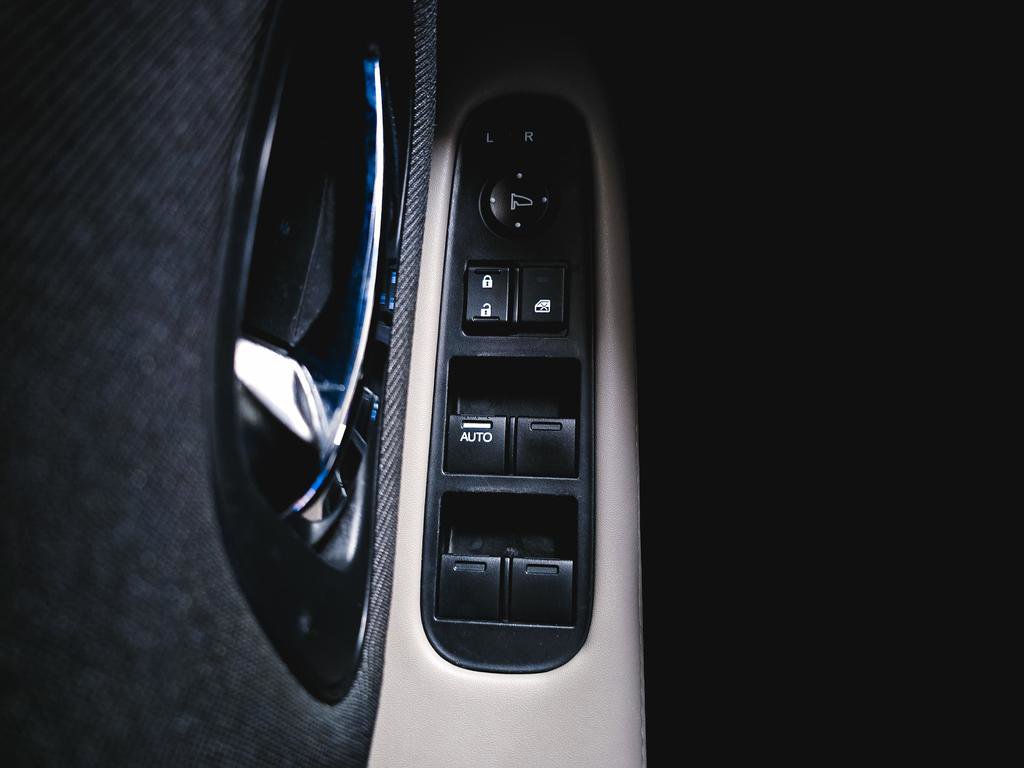 Certified 2021 Honda HR-V LX image 22