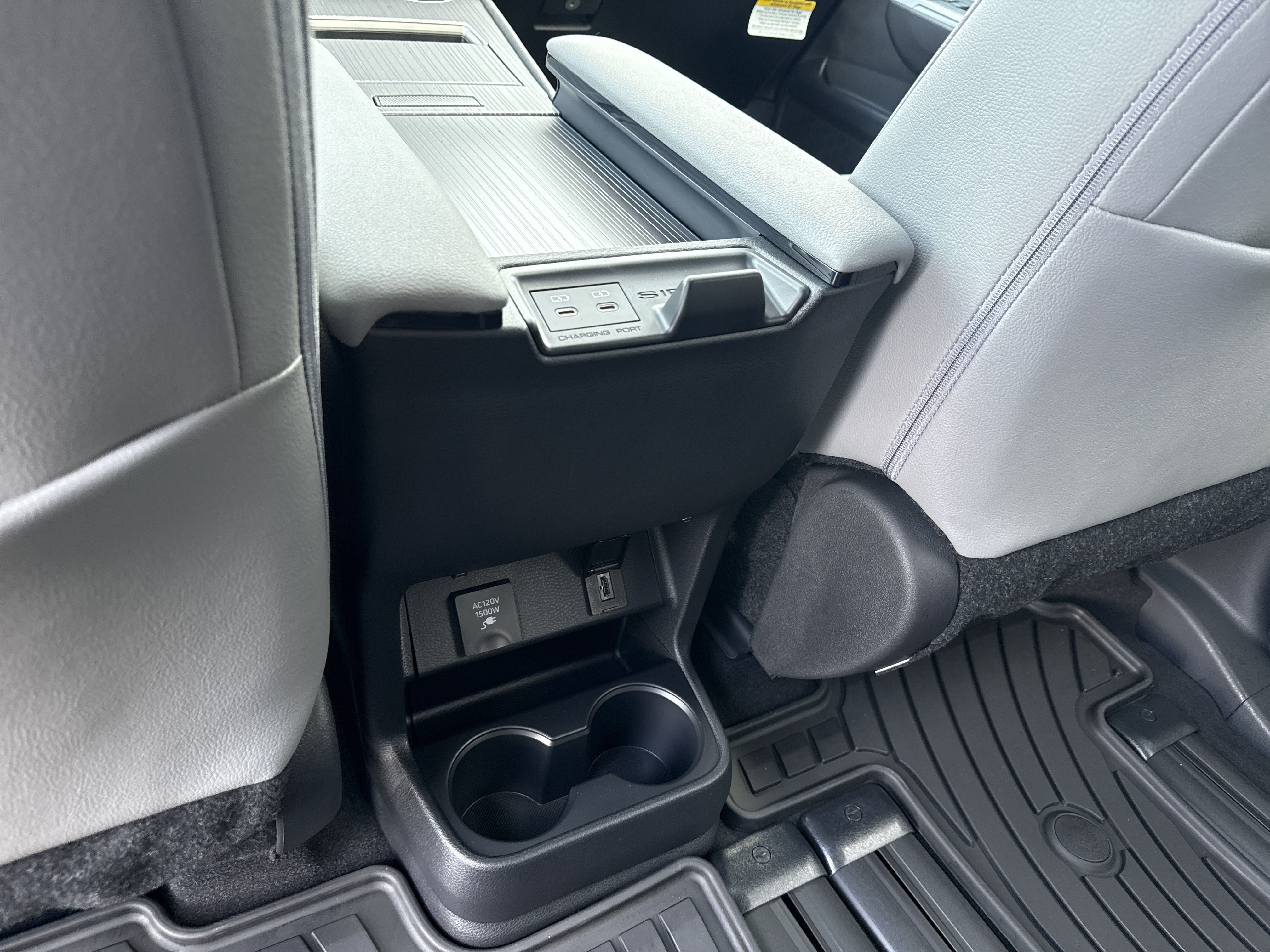 New 2025 Toyota Sienna XLE w/ XLE Plus Package FWD image 27