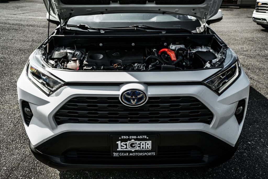 Used 2021 Toyota RAV4 XLE w/ XLE Grade Weather Package AWD/4WD image 41