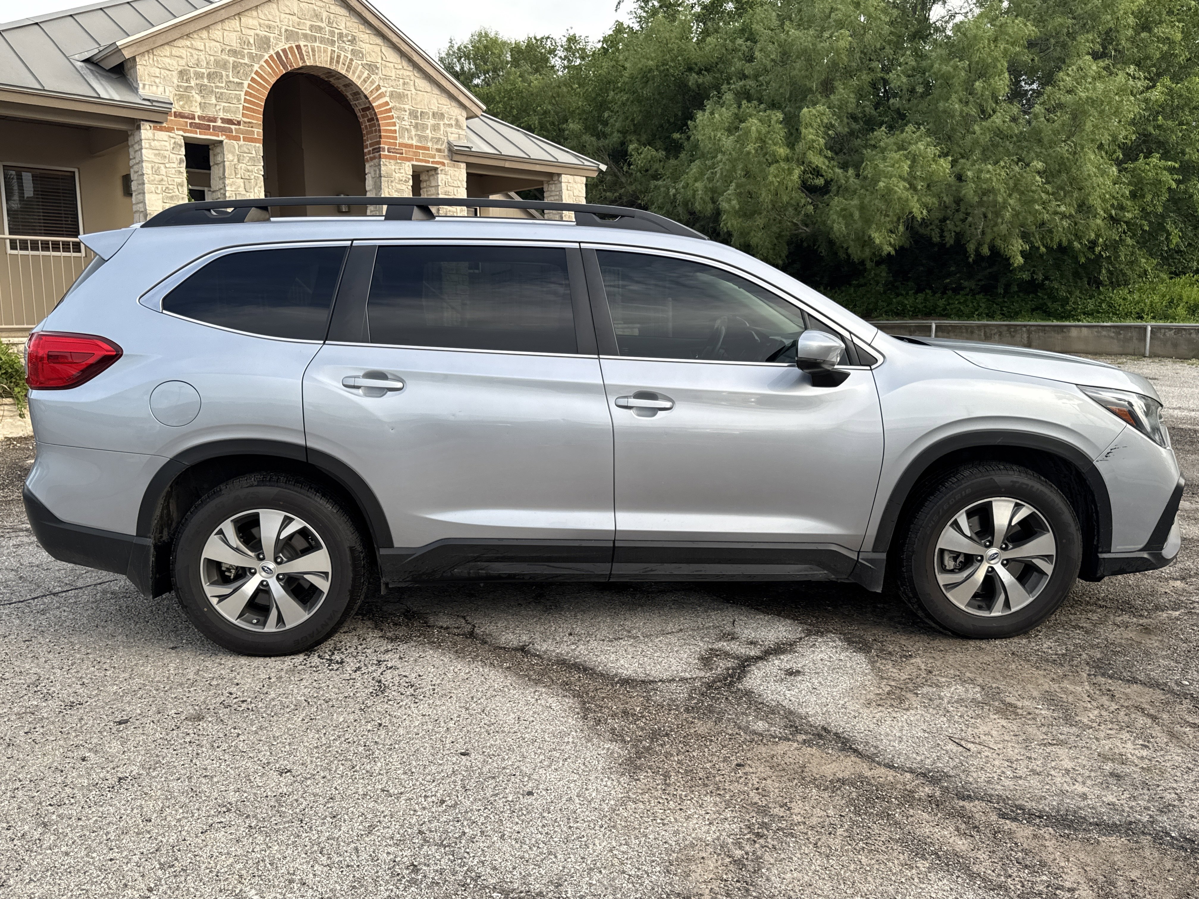 Certified 2024 Subaru Ascent Premium AWD/4WD image 2