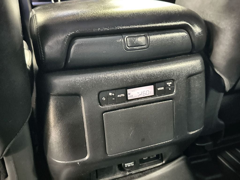 Used 2022 Nissan Armada SV w/ SV Appearance Package RWD image 28