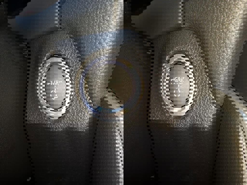 New 2025 Toyota RAV4 SE image 15