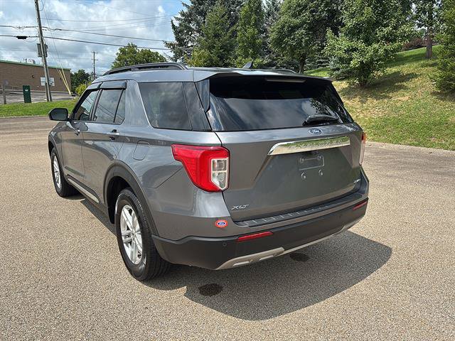 Certified 2022 Ford Explorer XLT w/ Equipment Group 202A AWD/4WD image 2