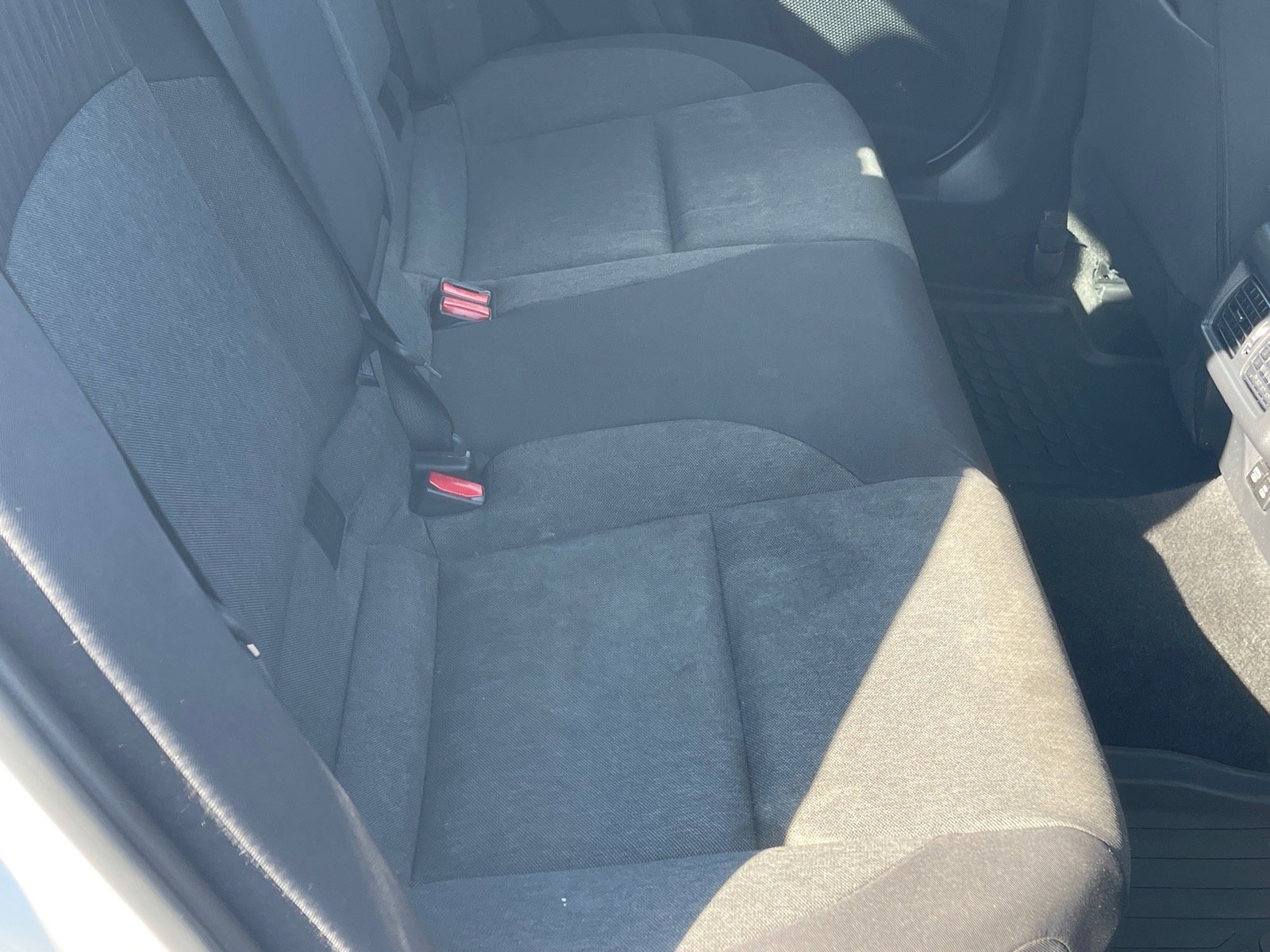 Used 2025 Toyota Camry LE w/ Convenience Package image 18