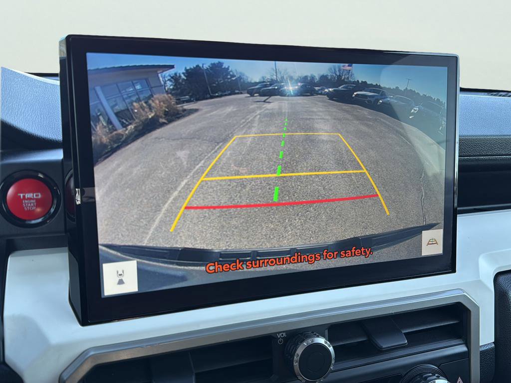 Used 2024 Toyota Tacoma TRD Off-Road image 15