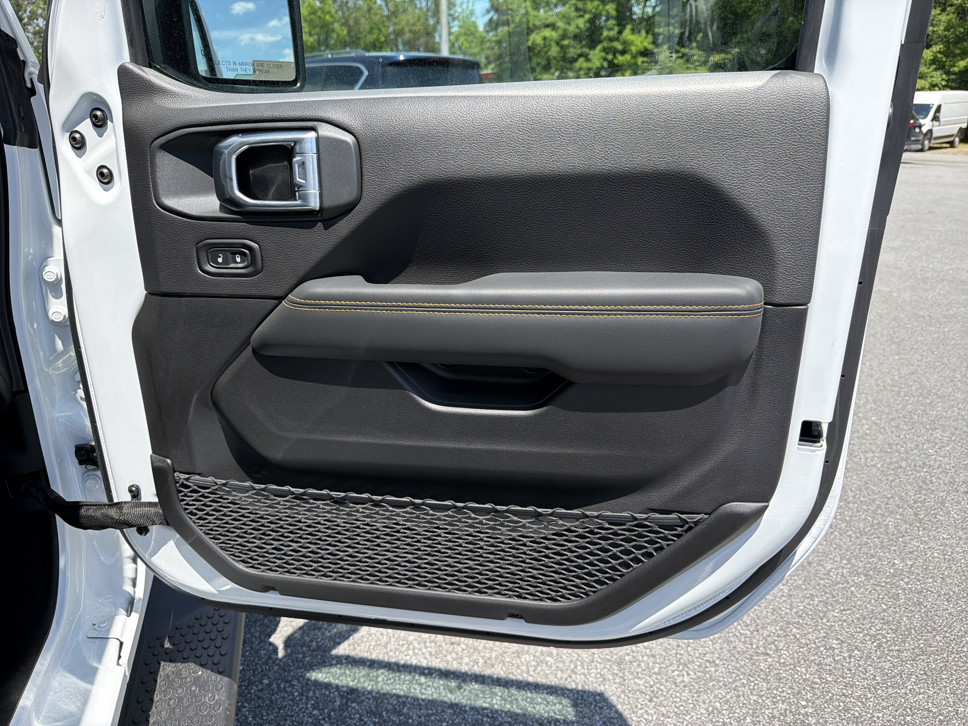 New 2026 Jeep Wrangler Unlimited Sahara AWD/4WD image 13