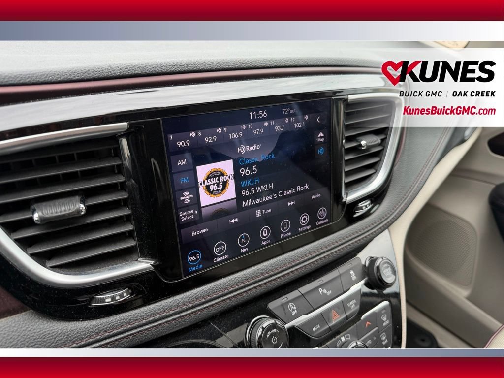 Used 2020 Chrysler Pacifica Limited FWD image 25