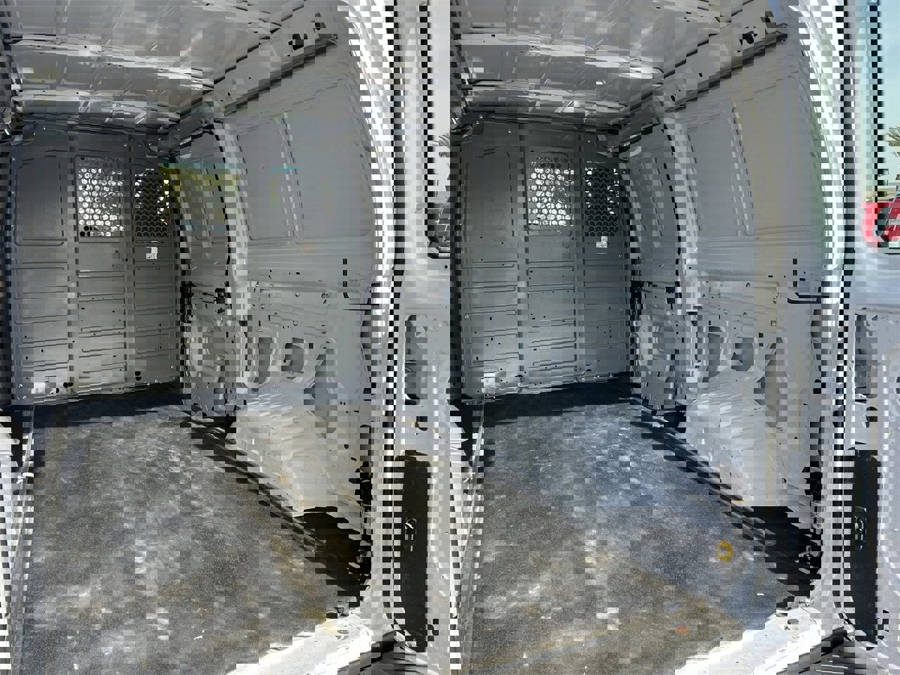 Used 2014 Ford E-250 and Econoline 250 image 13