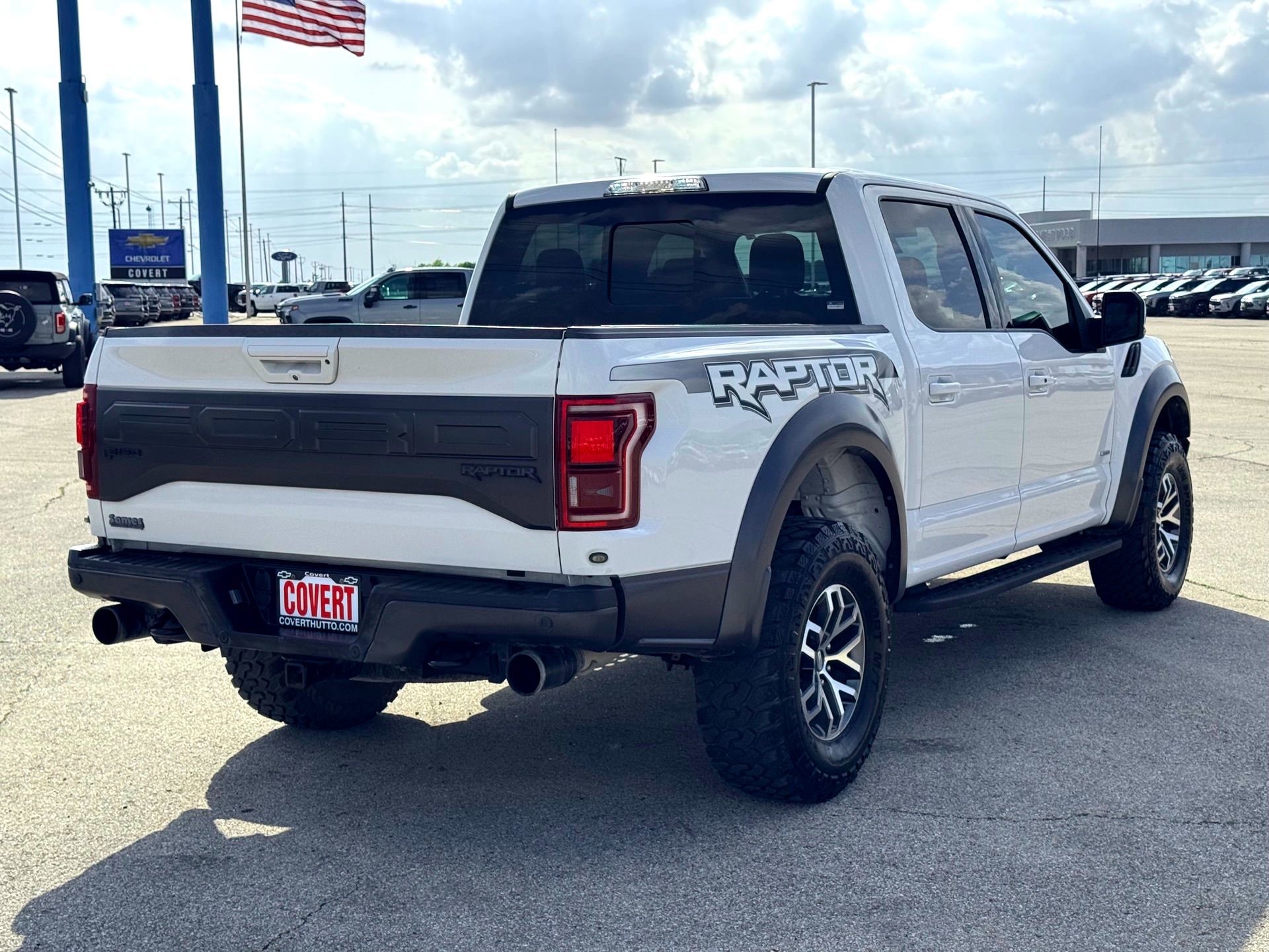 Used 2017 Ford F150 Raptor w/ Equipment Group 802A Luxury image 7