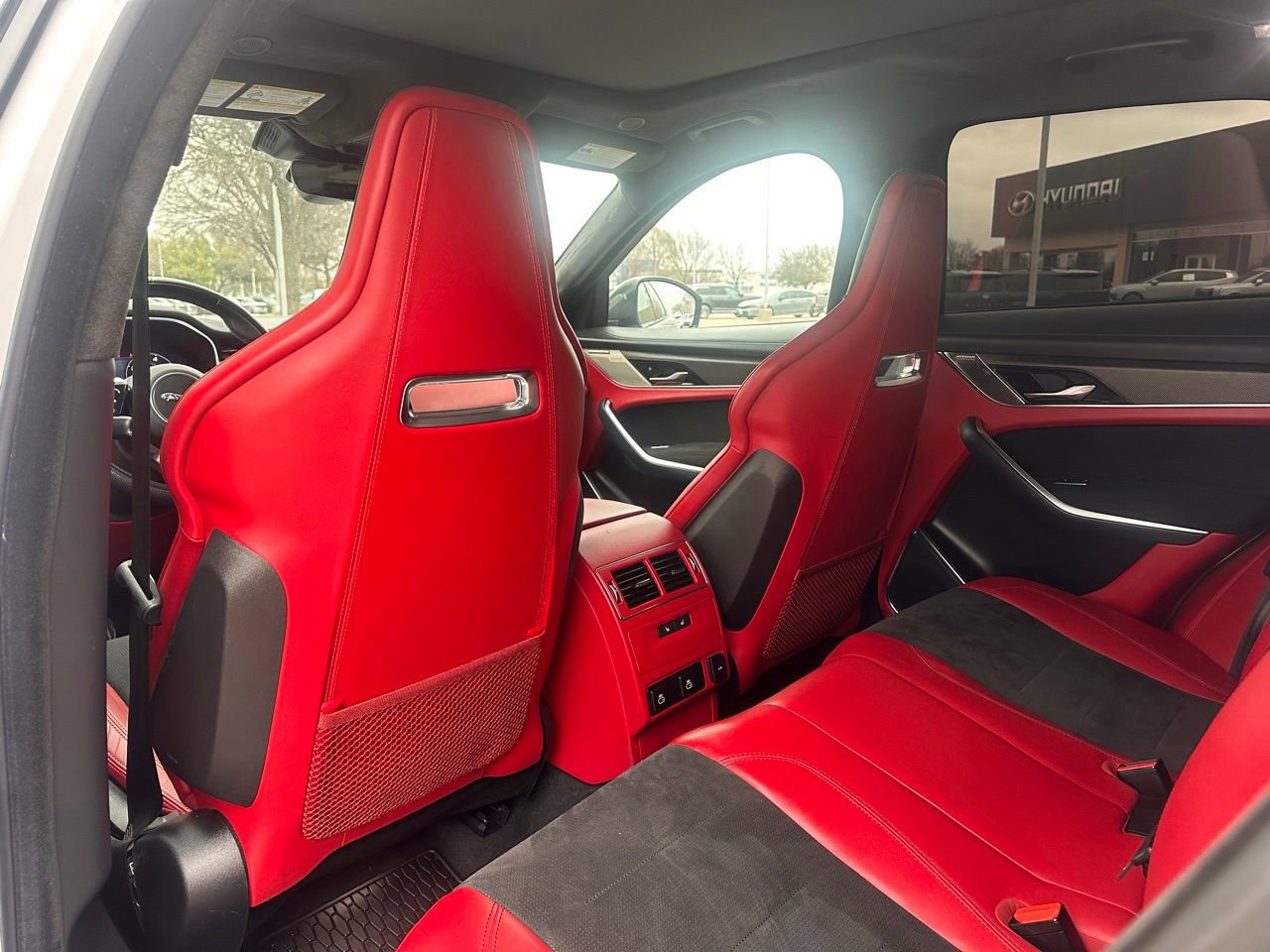 Used 2021 Jaguar F-PACE SVR image 15