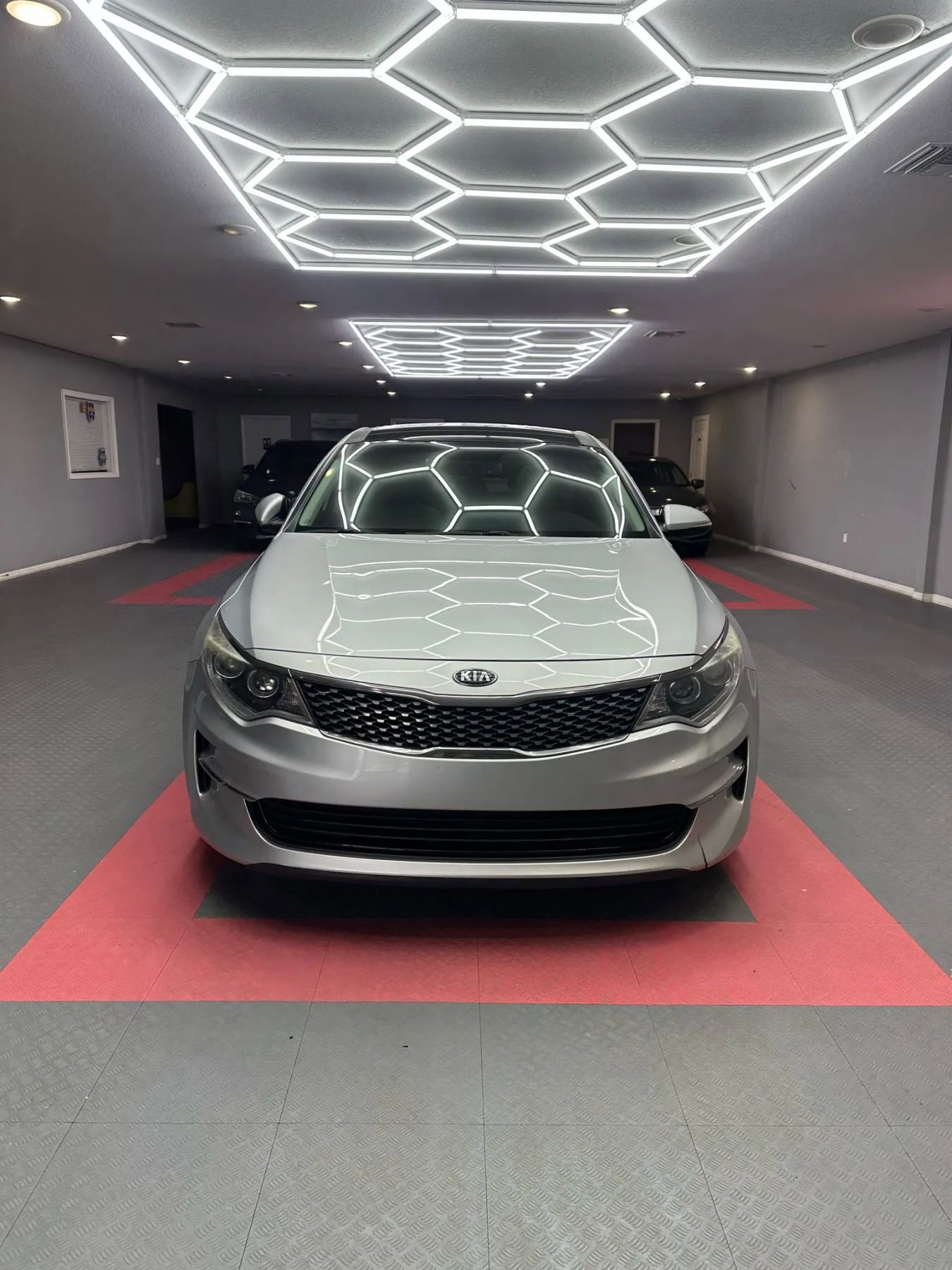 Used 2016 Kia Optima EX w/ Premium Package image 8