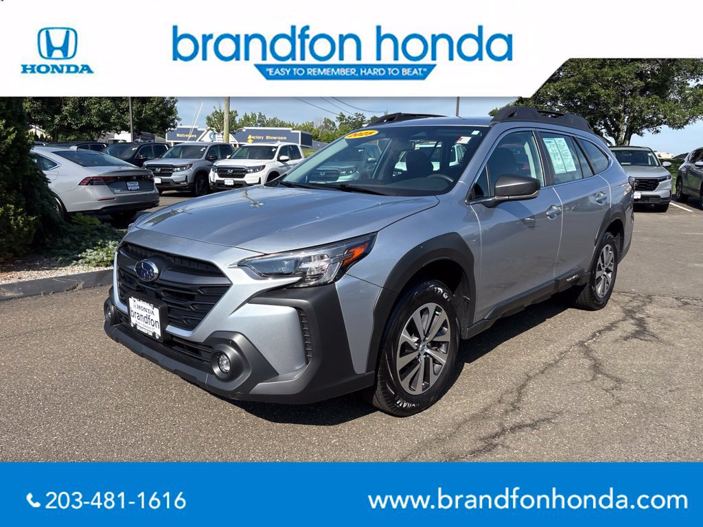 Used 2025 Subaru Outback AWD/4WD image 3