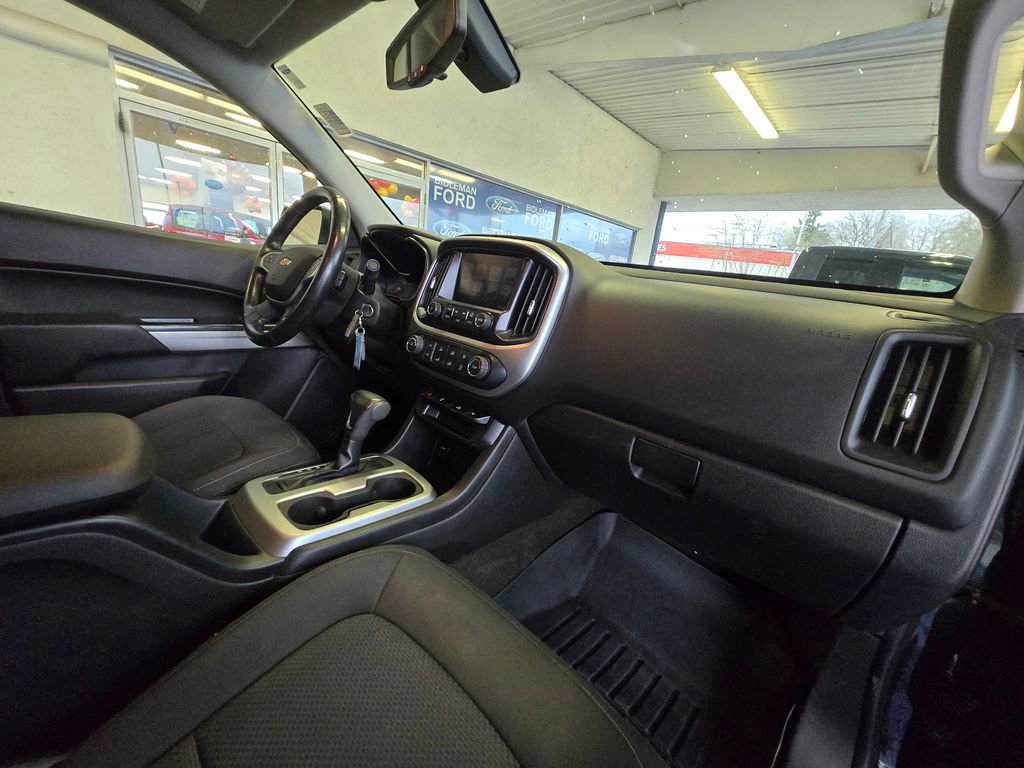 Used 2016 Chevrolet Colorado LT w/ LT Convenience Package image 24