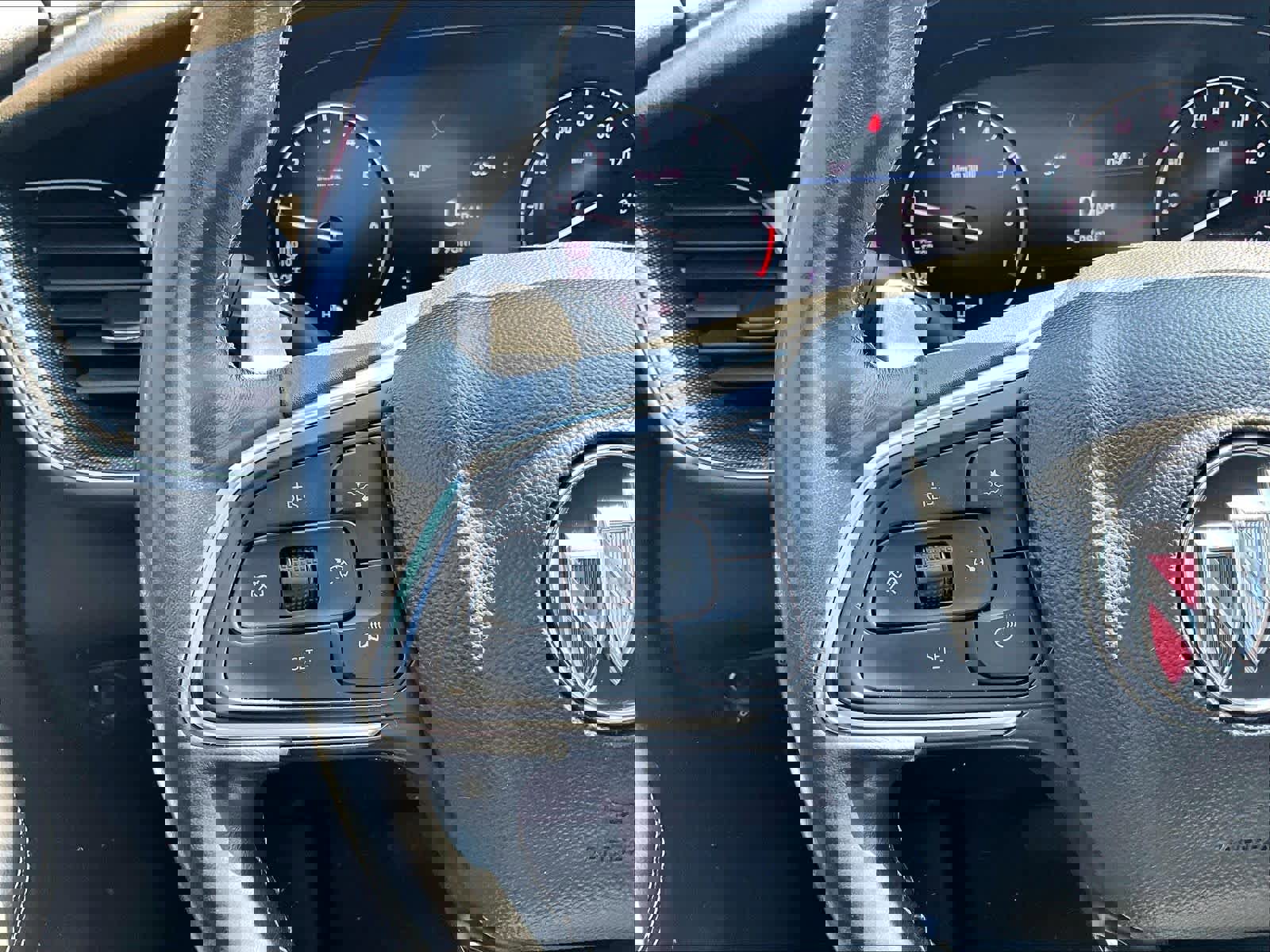 Used 2021 Buick Envision Preferred image 22