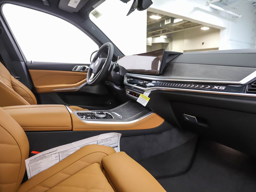 Used 2026 BMW X5 xDrive50e w/ Executive Package image 28