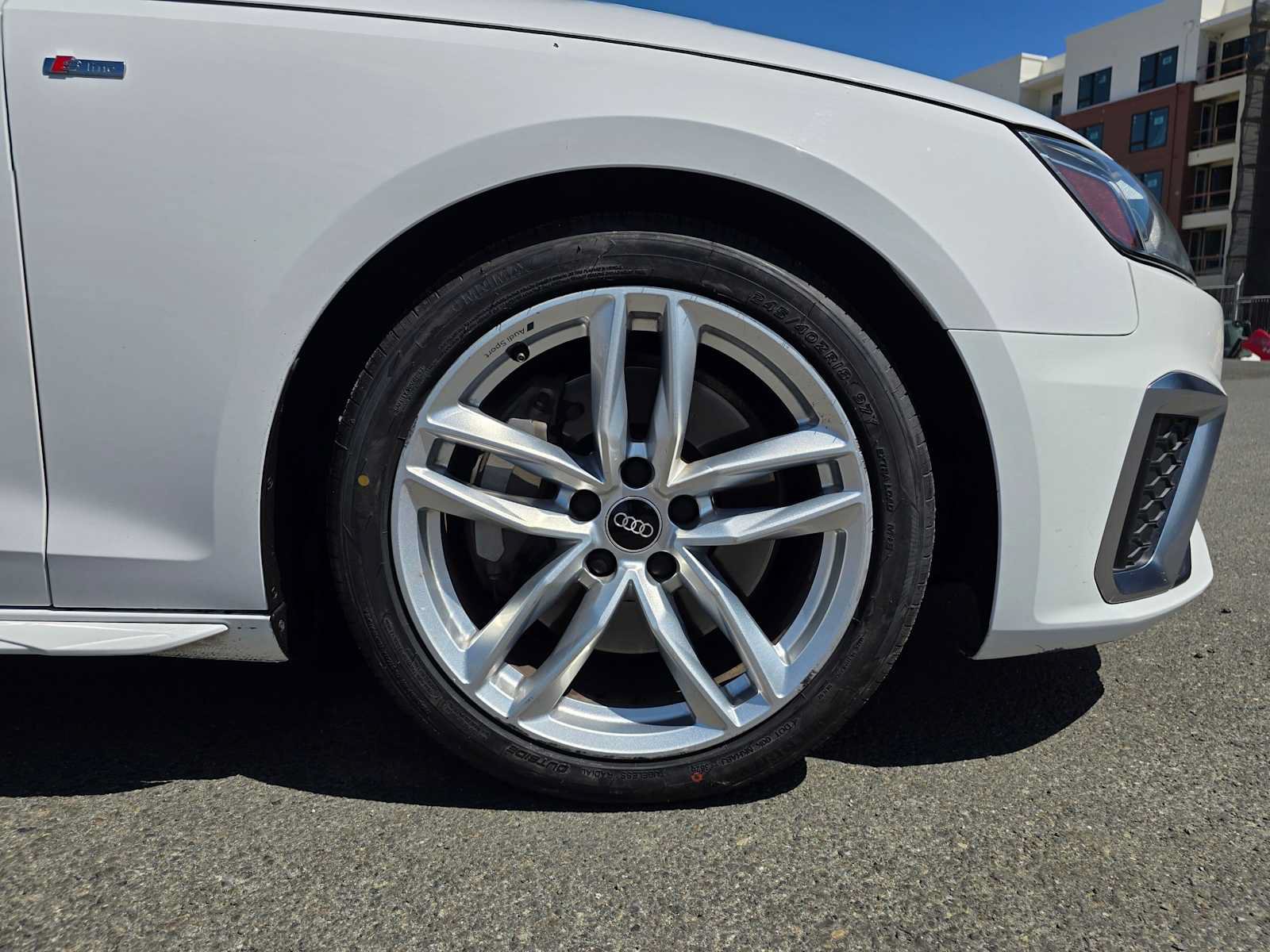 Used 2022 Audi A4 2.0T Premium Plus AWD/4WD image 9