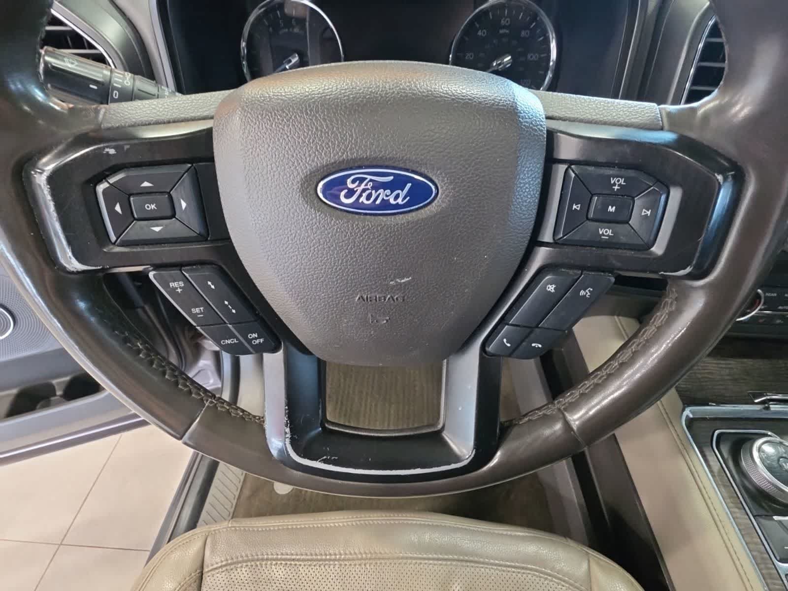 Used 2019 Ford Expedition Limited w/ Equipment Group 301A AWD/4WD image 25