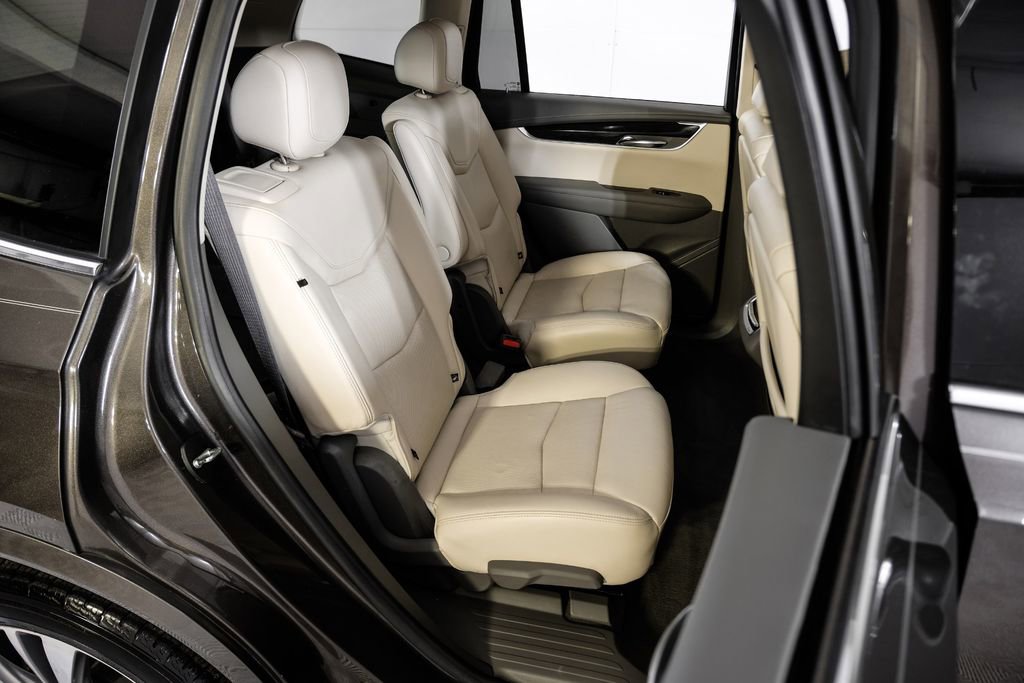 Used 2020 Cadillac XT6 Premium Luxury image 36