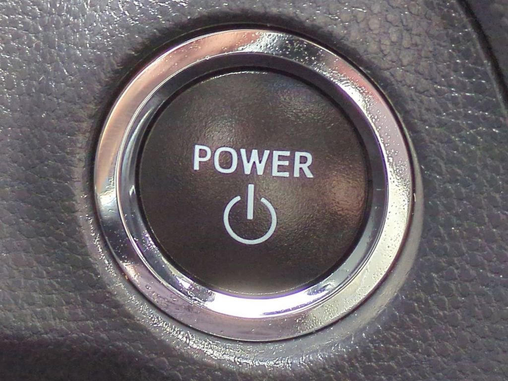 Used 2023 Toyota RAV4 AWD Hybrid image 27