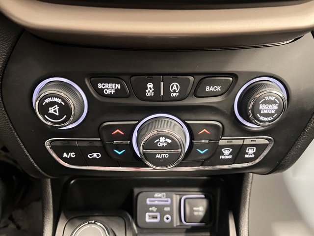 Used 2018 Jeep Cherokee Limited w/ High Altitude Package image 29