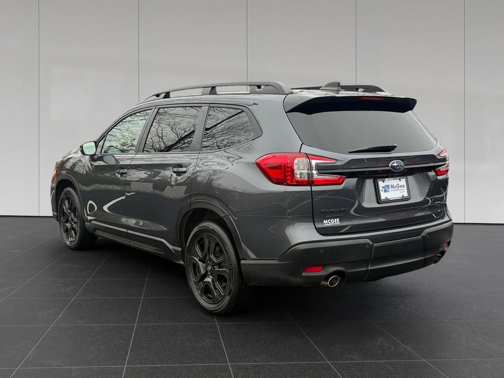 Used 2023 Subaru Ascent Onyx Edition image 3