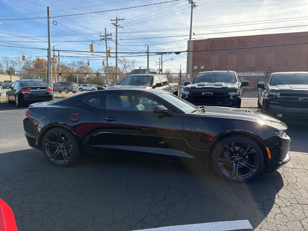 Used 2020 Chevrolet Camaro LT image 8