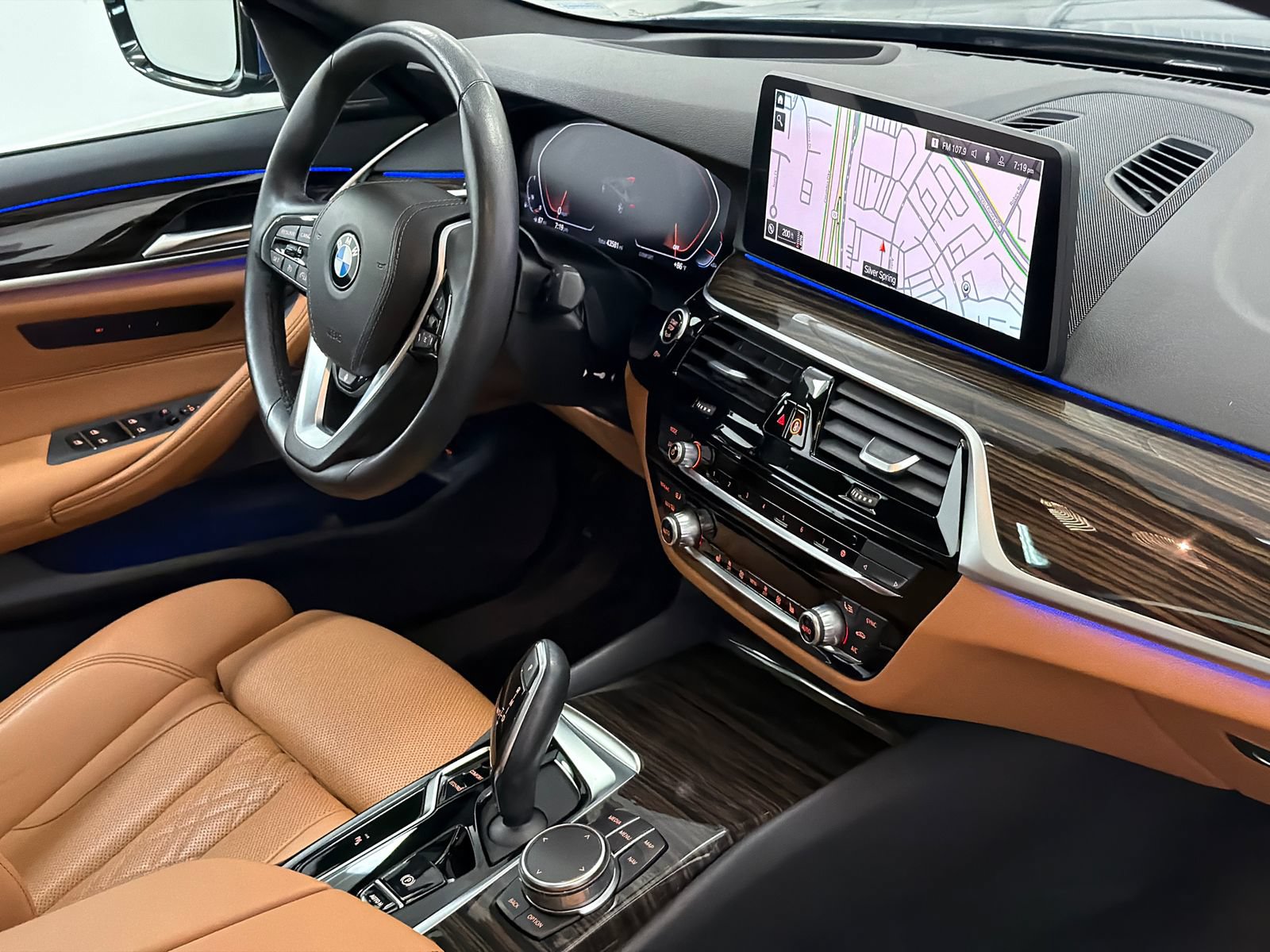 Used 2023 BMW 530i xDrive w/ Premium Package AWD/4WD image 8