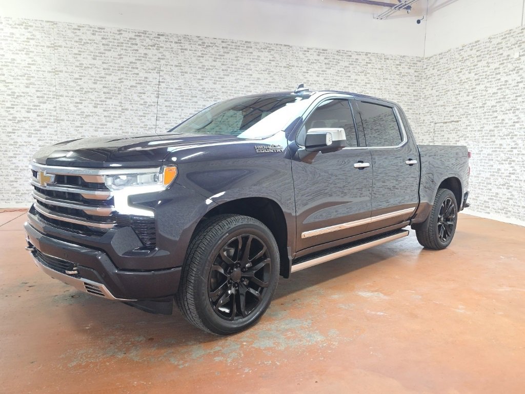 Used 2023 Chevrolet Silverado 1500 High Country w/ Technology Package image 5