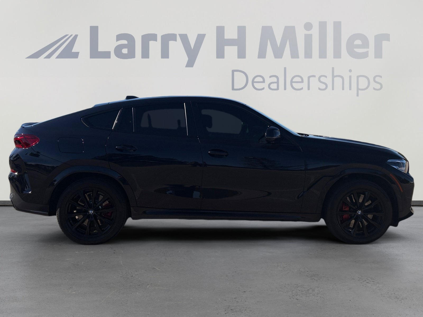 Used 2021 BMW X6 M50i w/ Dynamic Handling Package AWD/4WD image 7