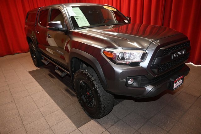 Used 2018 Toyota Tacoma TRD Off-Road image 3