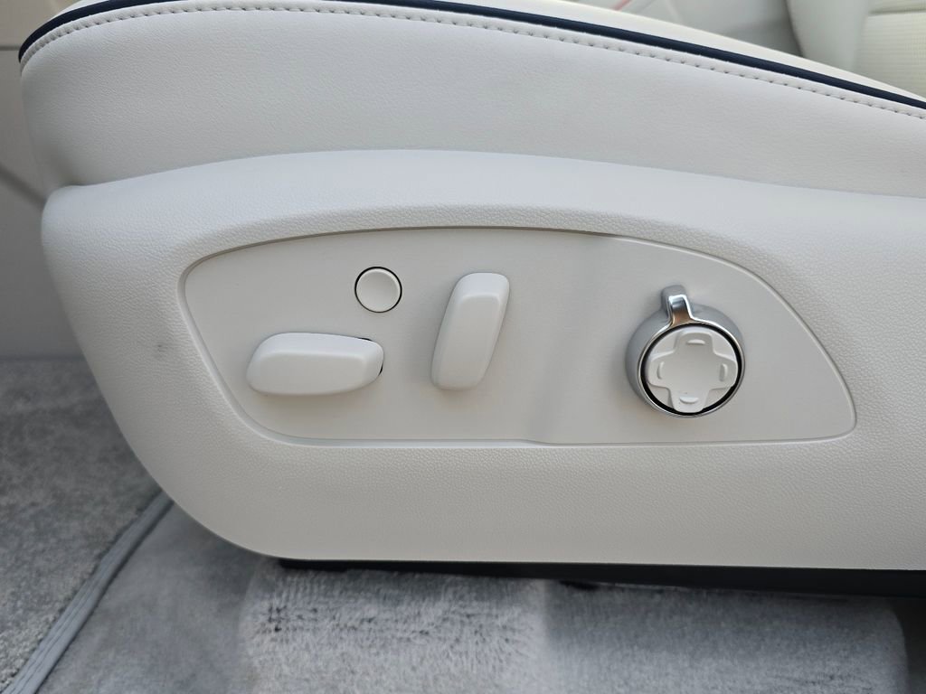 New 2026 Buick Enclave Avenir w/ Super Cruise Package image 17