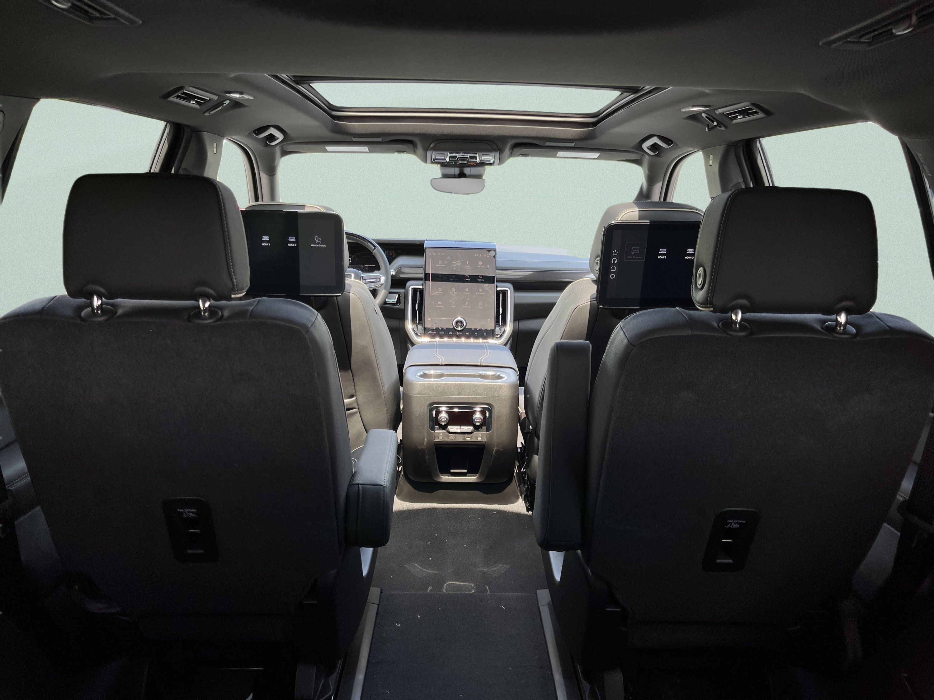 New 2026 GMC Yukon Elevation w/ Elevation Premium Package AWD/4WD image 24