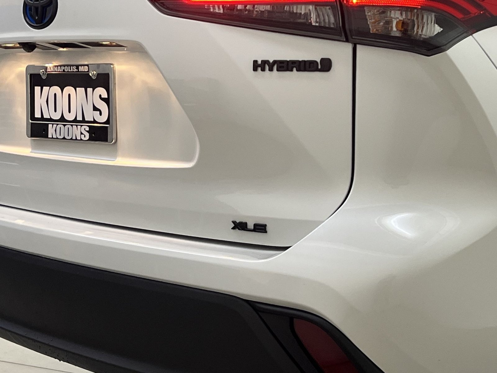 Used 2022 Toyota Highlander XLE AWD/4WD image 32