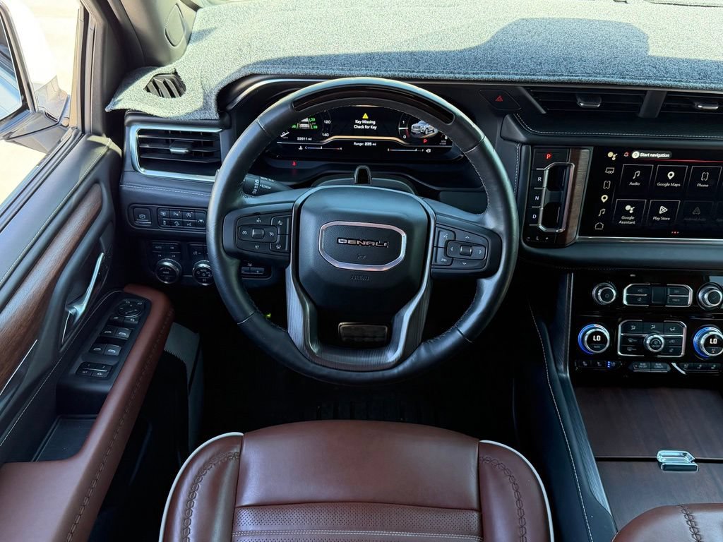 Used 2024 GMC Yukon Denali Ultimate AWD/4WD image 10