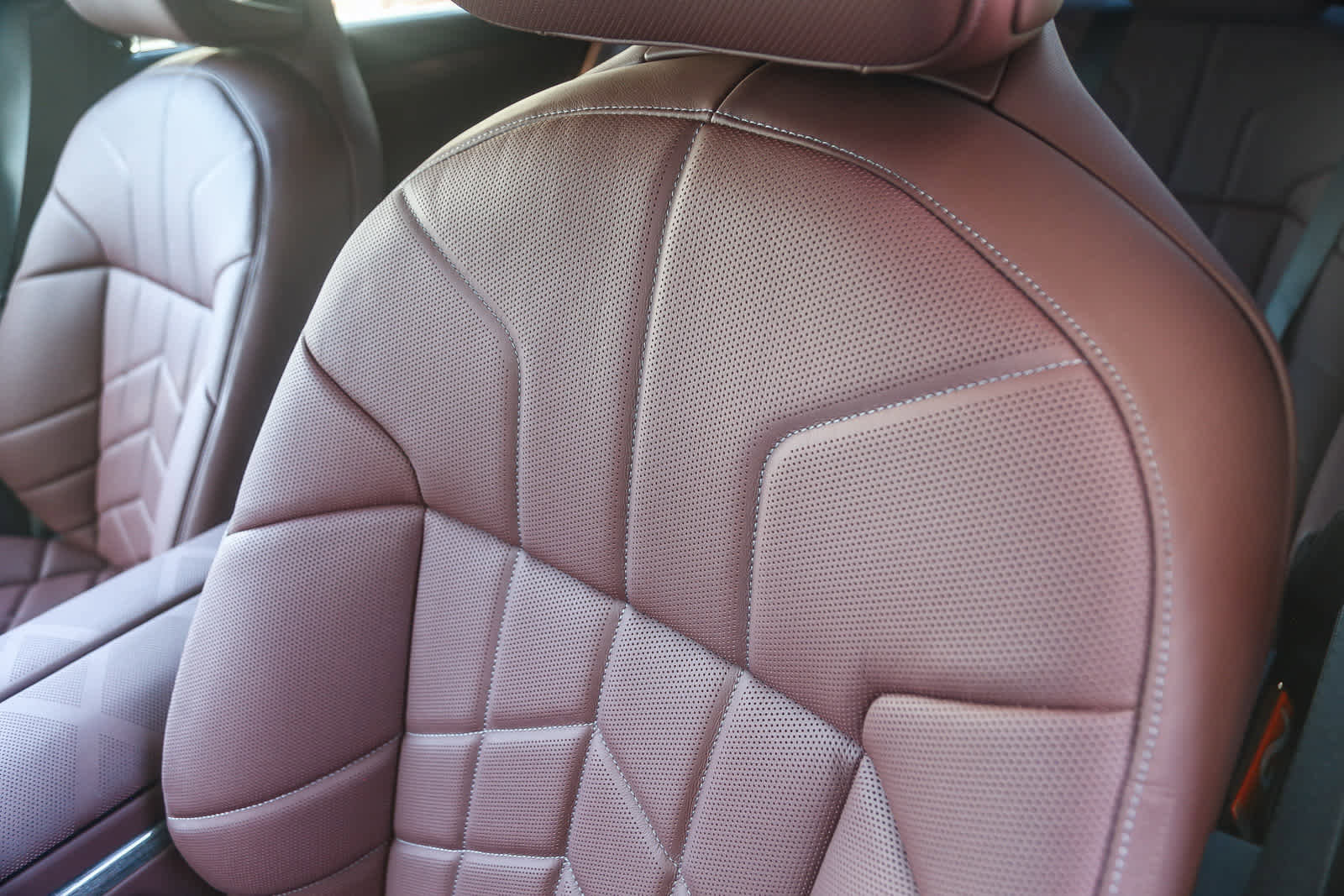 Used 2026 BMW 750e xDrive 750e xDrive w/ Premium Package image 21